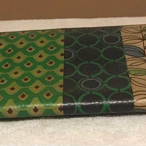 Fossil Green Print Wallet - Picture 6 of 10